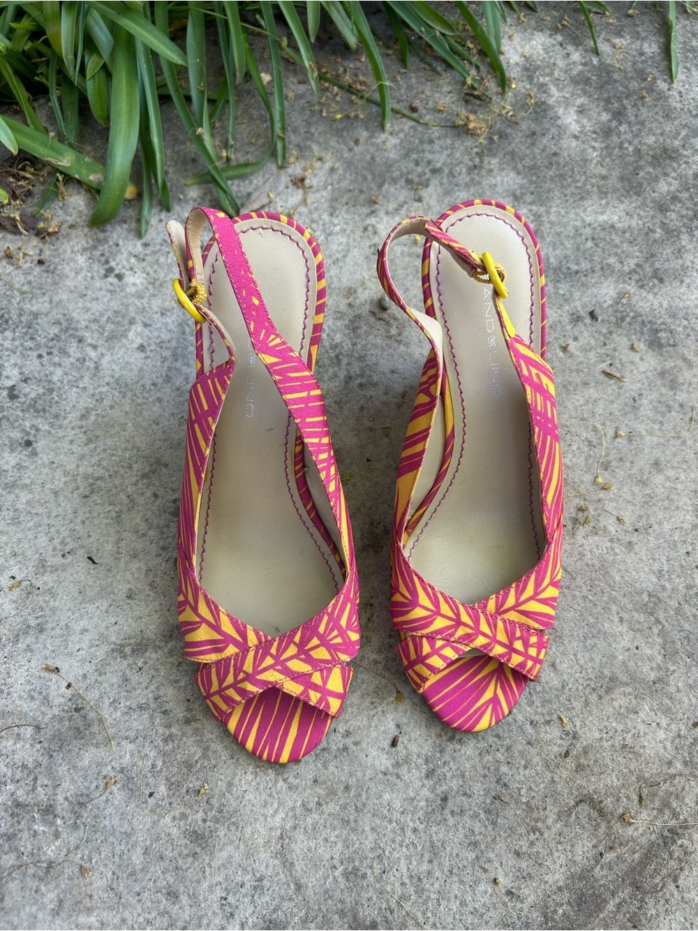 Bandolino Tropical Wedges, size 8